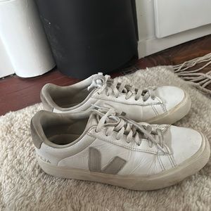 Veja Sneakers
